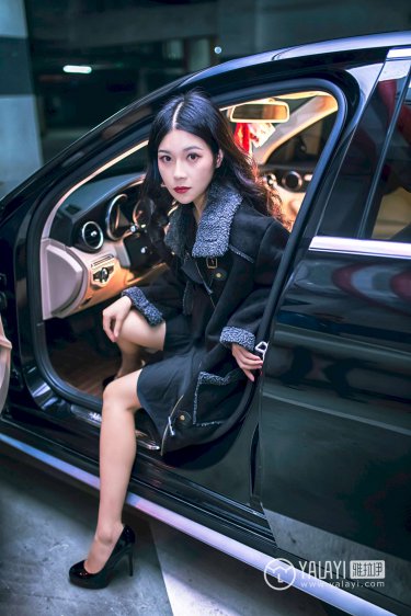 美女扒开尿口直播