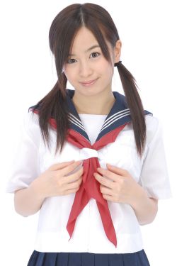 不扣钮的女孩在线观看